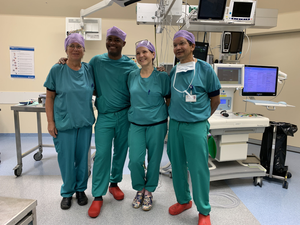Portretfoto UMCG chirurgen Suriname