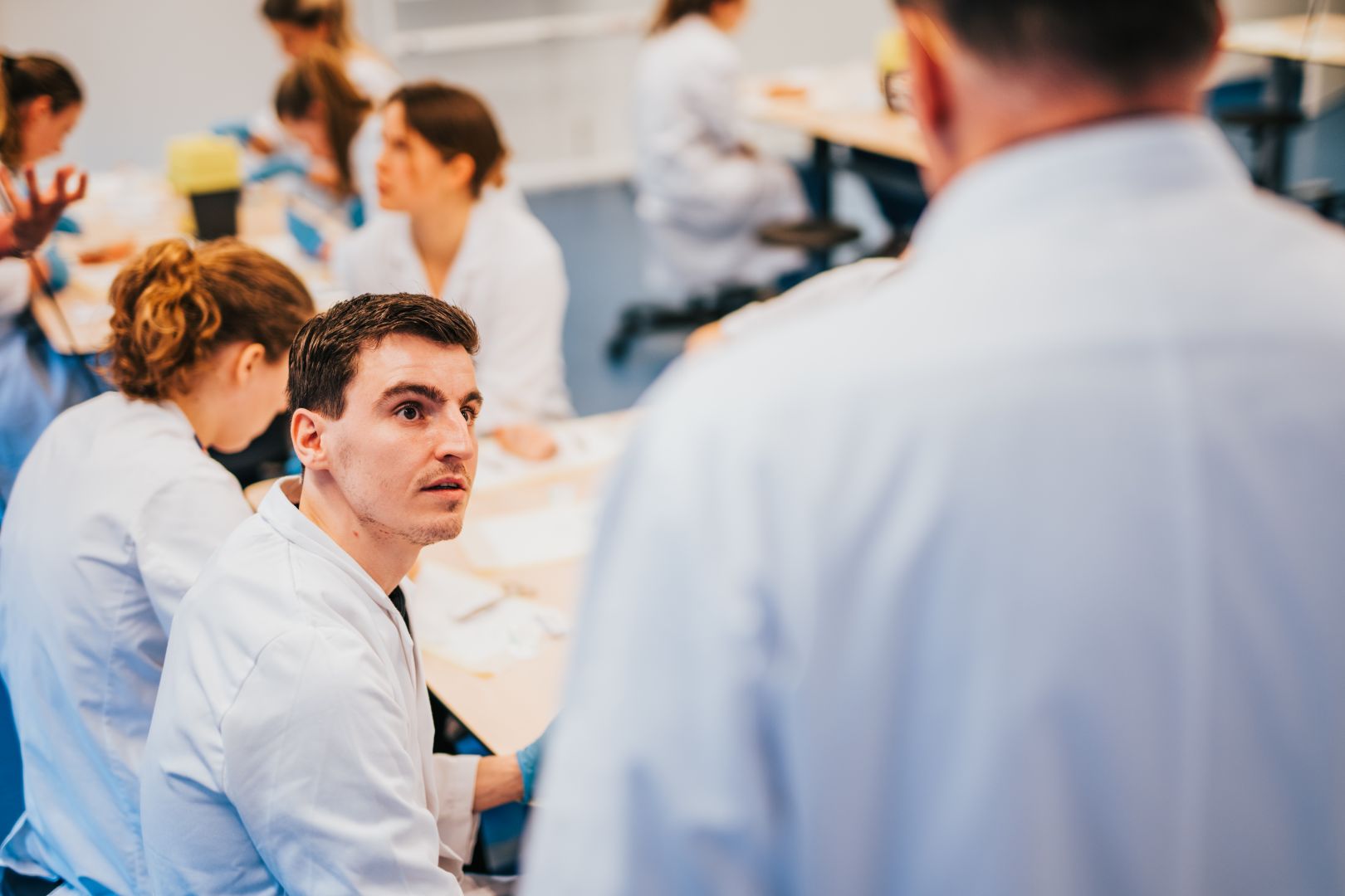 Studenten krijgen ook onderwijs in het simulatiecentrum van het UMCG